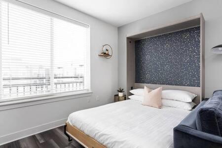 Cozysuites Studio Apartment In Urban Indy Indianapolis Bagian luar foto